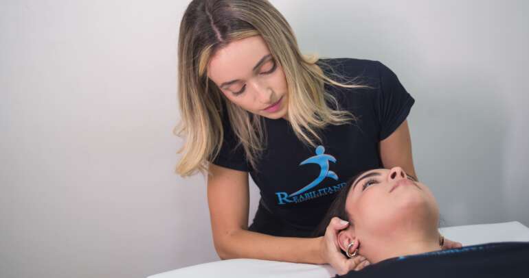 Cervicalgia: causas, sintomas e tratamentos com fisioterapia